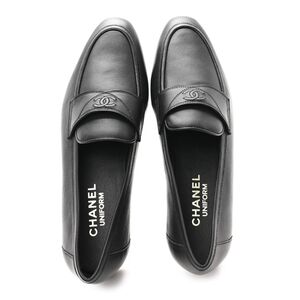 Chanel Uniform Black Leather Lambskin Loafers CC Logo Size 39.5